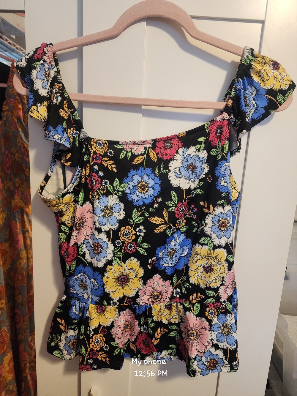 Floral Ruffle-Sleeve Crop Top - Black